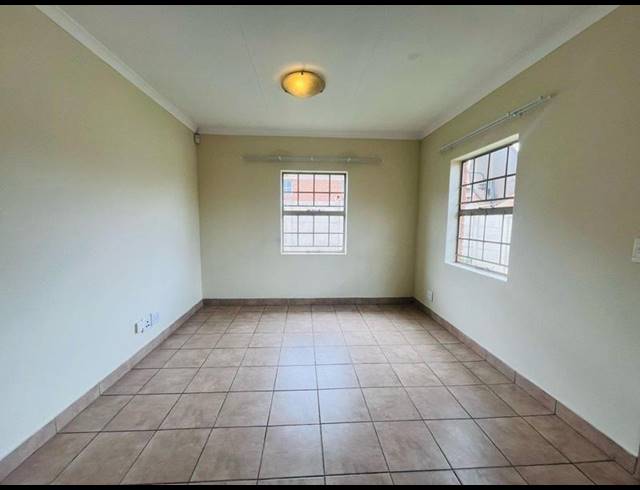 3 BEDROOM HOUSE FOR SALE IN THATCH HILL ESTATE